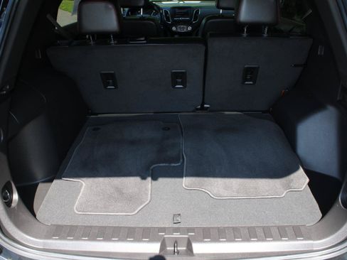 Used 2024 Chevrolet Equinox RS AWD/4WD image 8