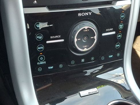 Used 2013 Ford Edge Limited image 16