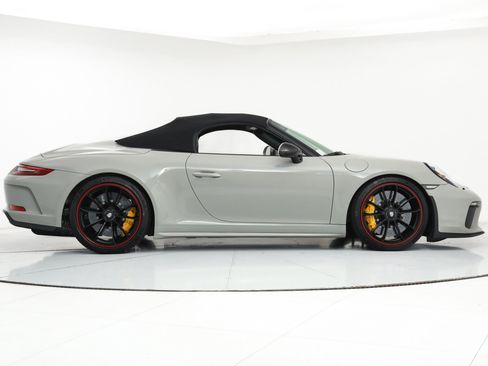 Used 2019 Porsche 911 Speedster RWD image 8