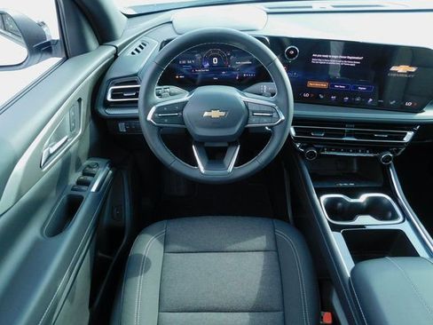 New 2026 Chevrolet Traverse LT w/ Sun and Wheel Package image 17