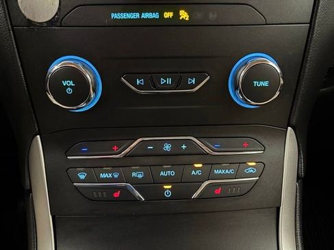 Used 2019 Ford Edge SEL w/ Equipment Group 201A image 18