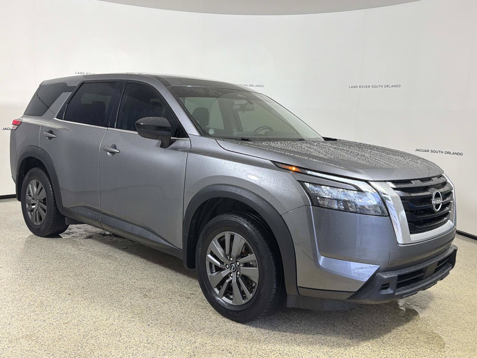 Used 2023 Nissan Pathfinder S FWD image 7