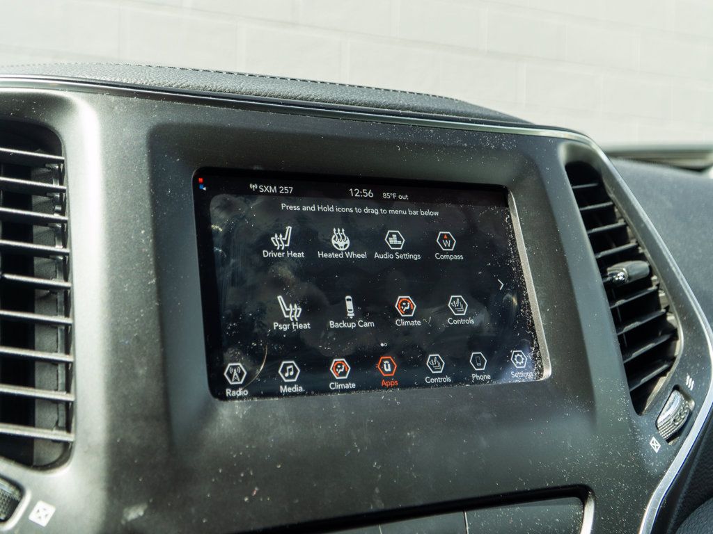 Used 2019 Jeep Cherokee Latitude w/ Cold Weather Group AWD/4WD image 25