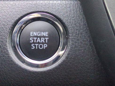 Used 2022 Toyota Camry XSE FWD image 24
