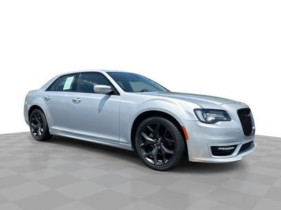 Used 2022 Chrysler 300 Touring L w/ Safetytec Plus Group