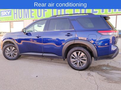 Used 2025 Nissan Pathfinder SV