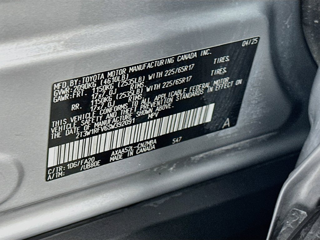 Certified 2025 Toyota RAV4 XLE FWD image 31