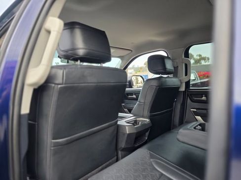 Used 2022 Toyota Tundra SR5 w/ SR5 Premium Package image 17