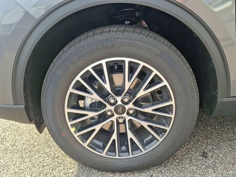 New 2025 Ford Escape Plug-in Hybrid w/ PHEV Premium Package image 18