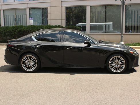 Used 2022 Lexus IS 300 AWD w/ Premium Package image 6