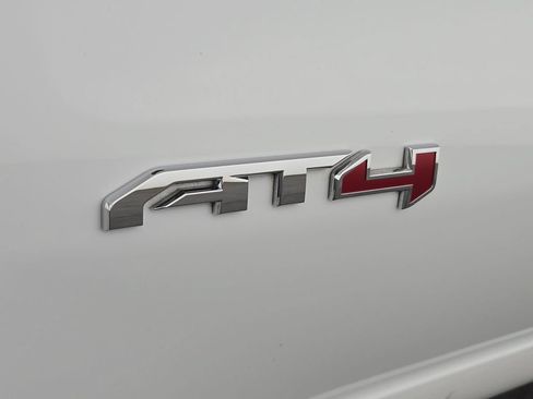 Used 2024 GMC Sierra 1500 AT4 w/ Technology Package AWD/4WD image 38