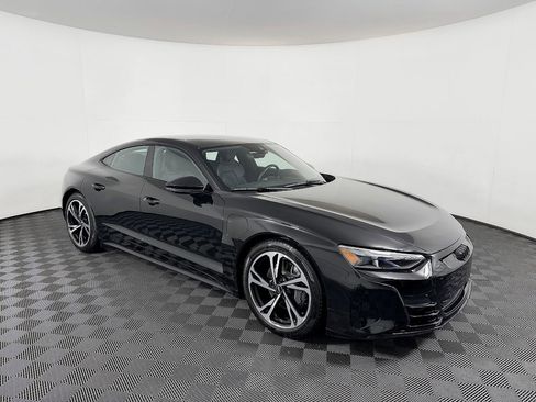 Used 2022 Audi e-tron GT Premium Plus w/ Performance Package image 6