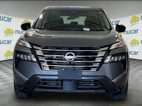 Used 2024 Nissan Rogue S AWD/4WD image 2