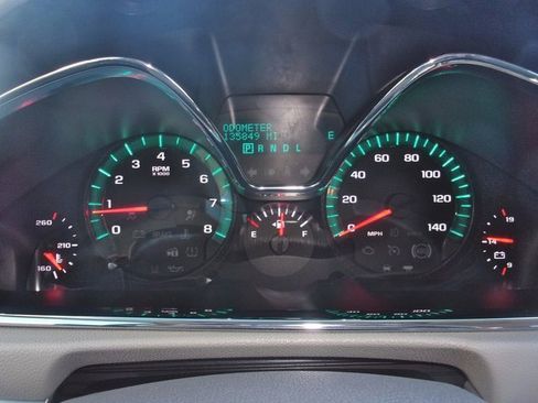 Used 2017 Chevrolet Traverse LT image 17