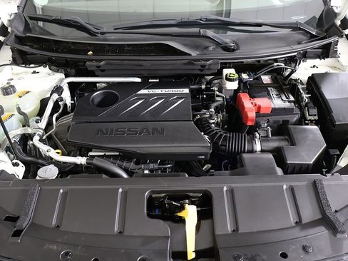 Used 2023 Nissan Rogue S AWD/4WD image 17