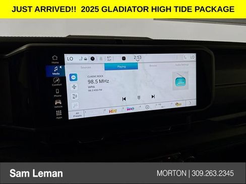 New 2025 Jeep Gladiator High Tide image 14