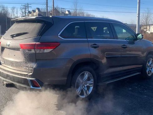 Used 2017 Toyota Highlander Limited image 8