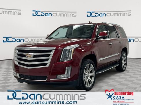 Used 2016 Cadillac Escalade Luxury image 1