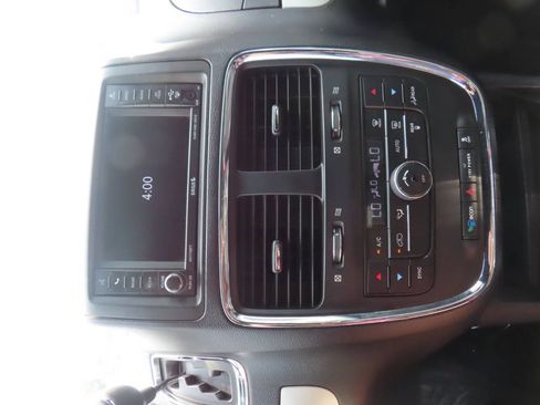 Used 2016 Dodge Grand Caravan R/T FWD image 48