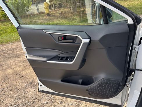 Used 2025 Toyota RAV4 LE image 20