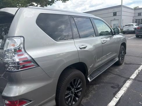 Used 2020 Lexus GX 460 Premium w/ Premium Package AWD/4WD image 10