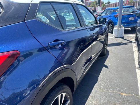 Certified 2019 Nissan Kicks SR FWD image 5