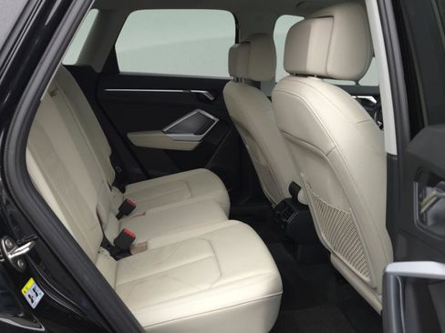 Used 2020 Audi Q3 2.0T Premium image 18