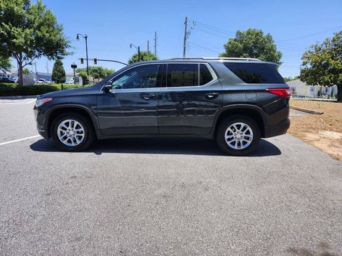 Used 2019 Chevrolet Traverse LT FWD image 17