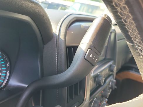Used 2018 Chevrolet Silverado 1500 High Country AWD/4WD image 33