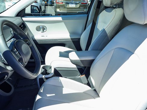 Used 2024 Hyundai Ioniq 5 Limited image 16