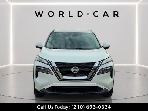 Used 2021 Nissan Rogue SV AWD/4WD image 2