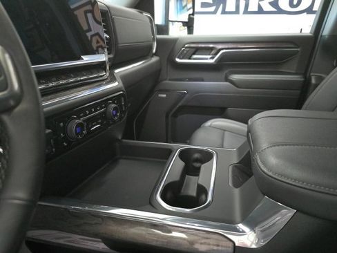 Used 2024 Chevrolet Silverado 2500 LTZ w/ LTZ Plus Package image 19