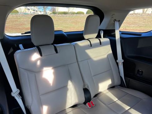 Certified 2023 Ford Explorer XLT w/ Equipment Group 202A image 31