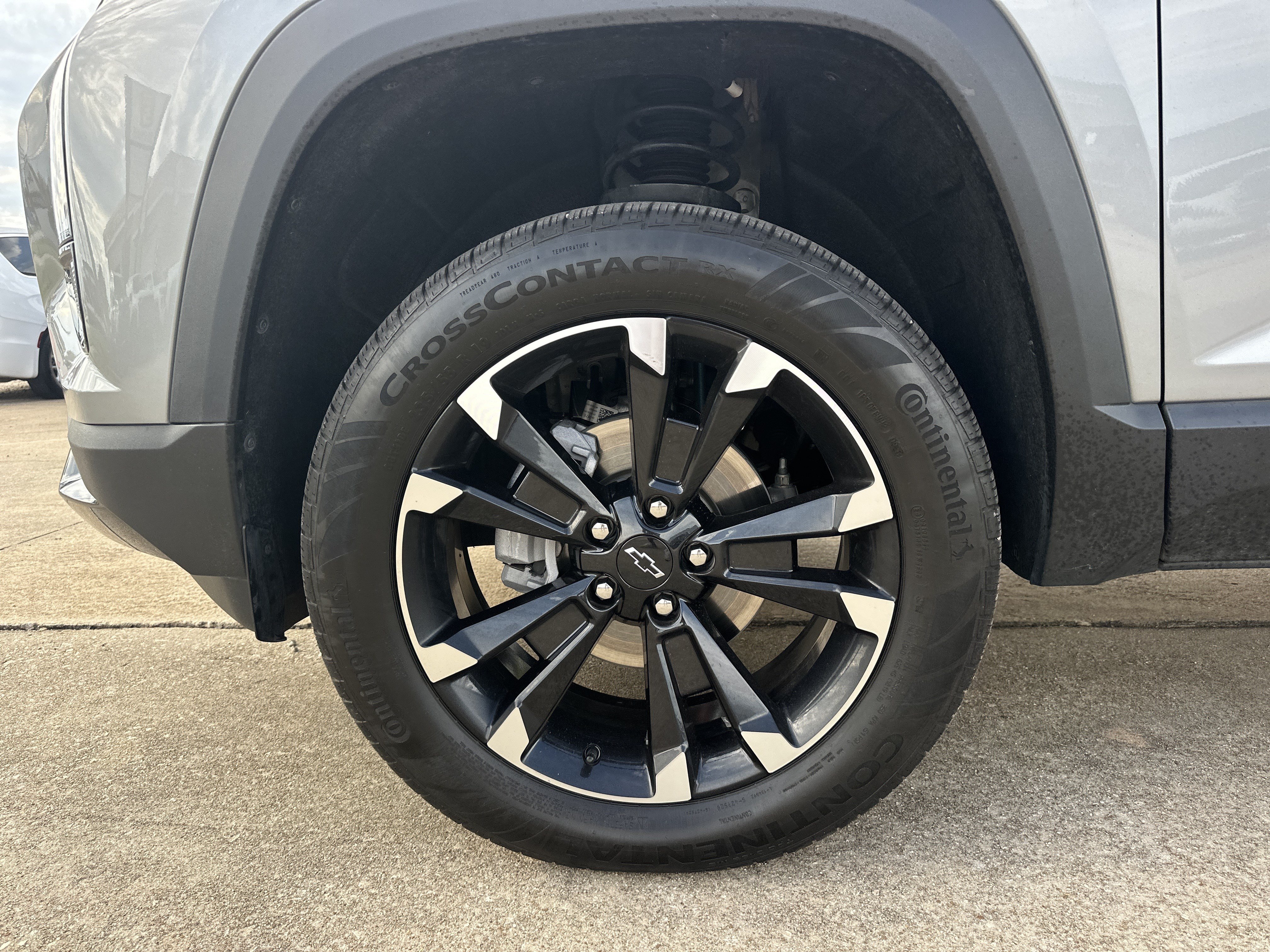 Certified 2025 Chevrolet Equinox RS AWD/4WD image 12
