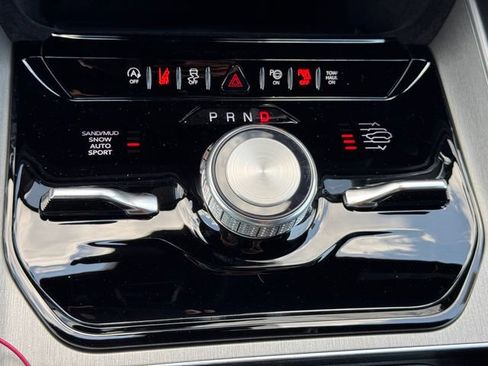 New 2026 Jeep Grand Wagoneer Limited AWD/4WD image 43