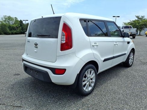 Used 2013 Kia Soul + w/ Audio Pkg FWD image 4