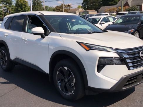 New 2026 Nissan Rogue SV w/ Cold Weather Package image 2