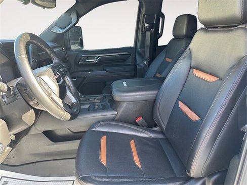 Used 2024 GMC Sierra 2500 AT4 w/ AT4 Premium Plus Package image 9