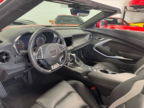 Used 2022 Chevrolet Camaro SS RWD image 15