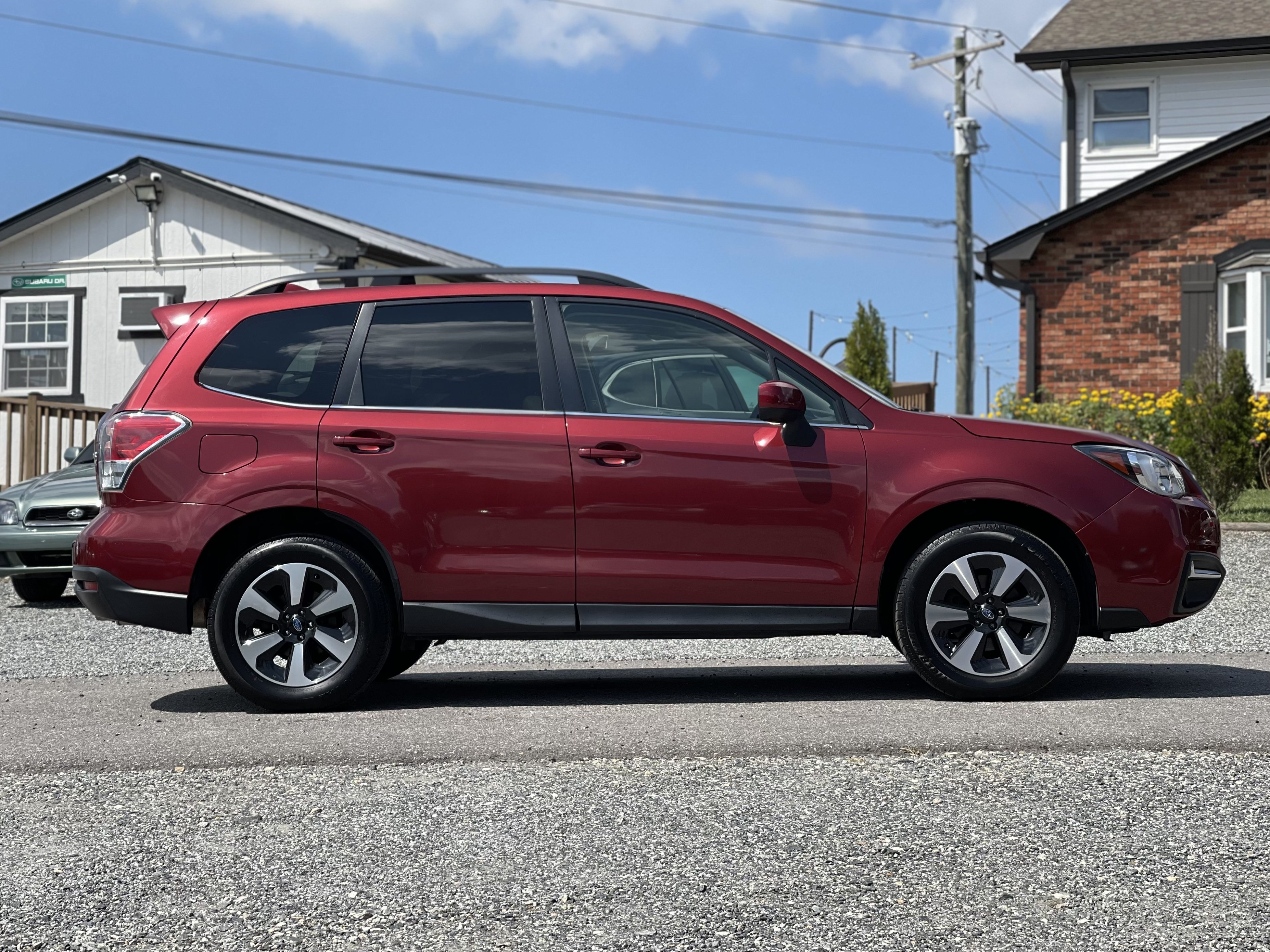 Used 2017 Subaru Forester 2.5i Limited w/ Popular Package #1 AWD/4WD image 2