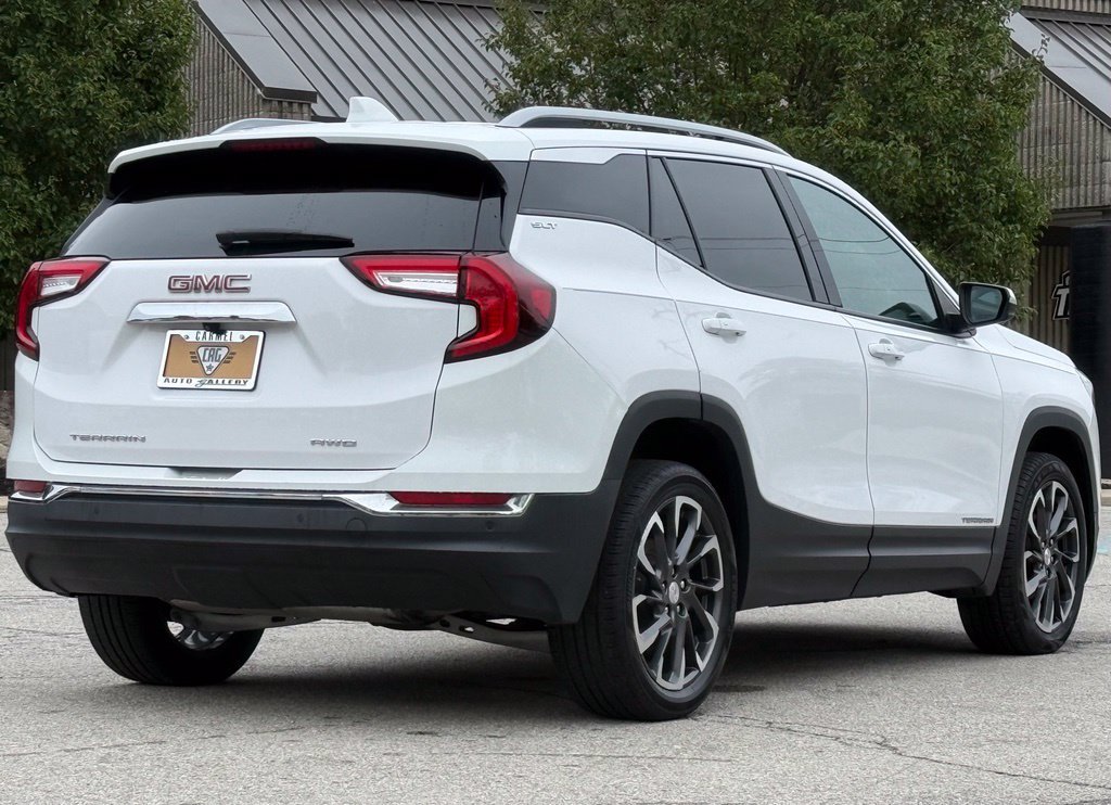 Used 2022 GMC Terrain SLT w/ Infotainment Package II AWD/4WD image 5