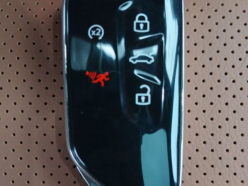 New 2026 Volkswagen Tiguan SEL R-Line image 29