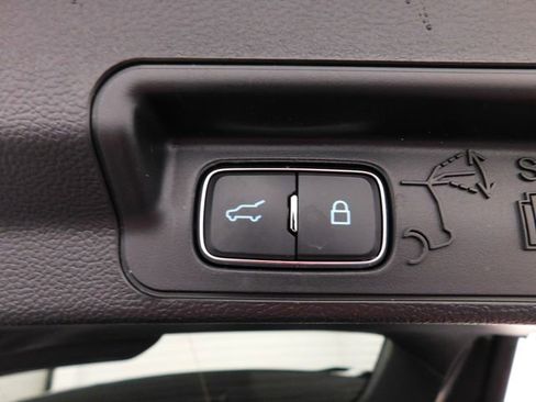 Used 2023 Ford Explorer XLT w/ Equipment Group 202A image 20