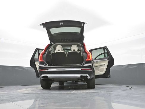 Used 2018 Volvo XC90 T6 Momentum w/ Convenience Package image 63