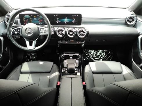 Used 2022 Mercedes-Benz A 220 image 3
