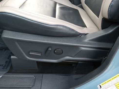 Used 2022 Ford Bronco Wildtrak image 10