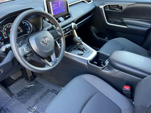 Certified 2024 Toyota RAV4 LE AWD/4WD image 11