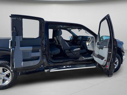 Used 2025 Ford F150 XLT w/ Equipment Group 301A Standard AWD/4WD image 8