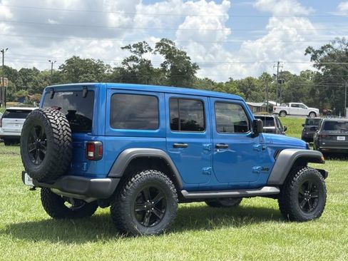 Used 2022 Jeep Wrangler Unlimited Sport w/ Sun And Sound Package AWD/4WD image 6