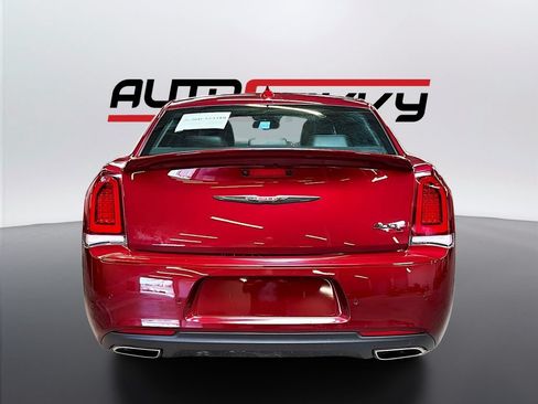 Used 2023 Chrysler 300 S w/ Comfort Group RWD image 6